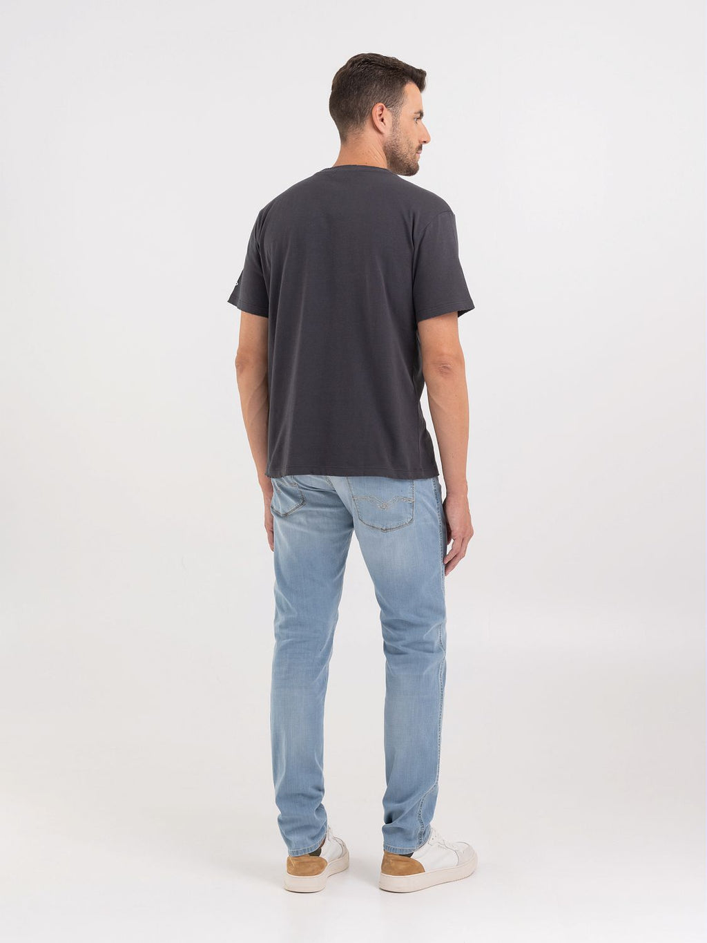 REPLAY T-SHIRT WITH DISTRESSED EFFECT AND RIDER PRINT